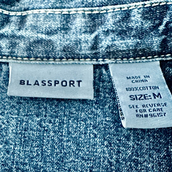 EUC! WOMEN’S BLASSPORT BY BILL BLASS EMBROIDERED JEAN JACKET - Picture 10 of 11